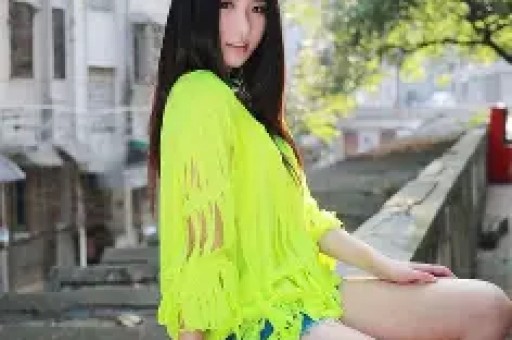 艺人欠款76万成老赖！演出时被法院堵门口强制执行立马嘴软求饶：不要拘留我